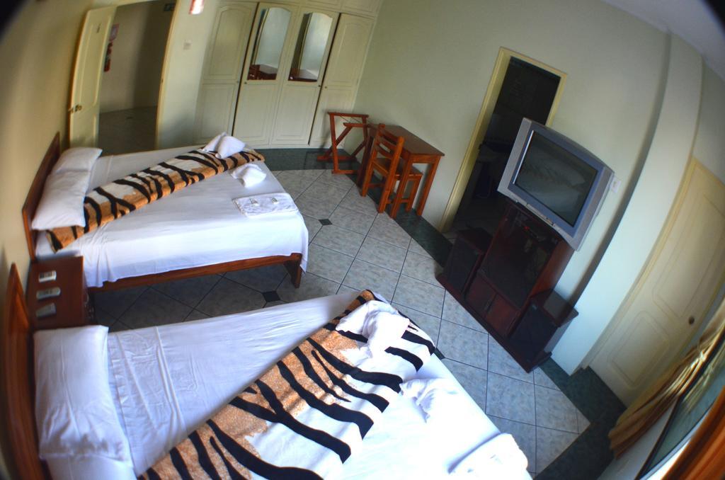Hostal Andry Puerto Baquerizo Moreno Zimmer foto