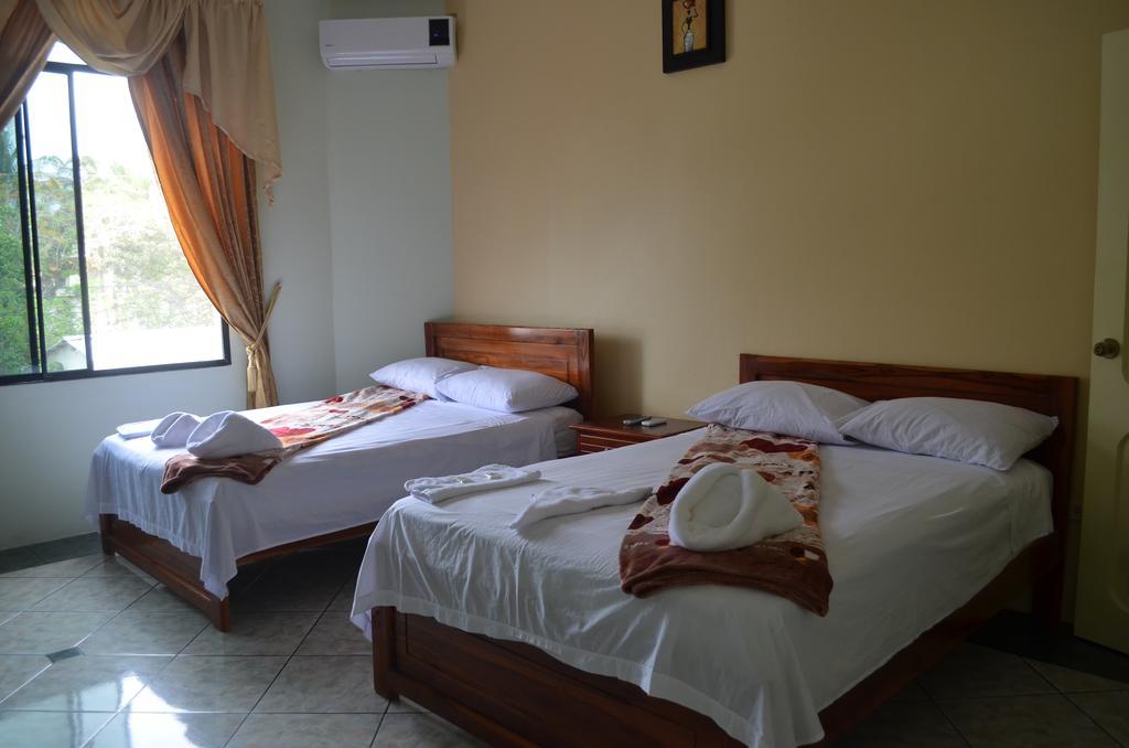 Hostal Andry Puerto Baquerizo Moreno Zimmer foto
