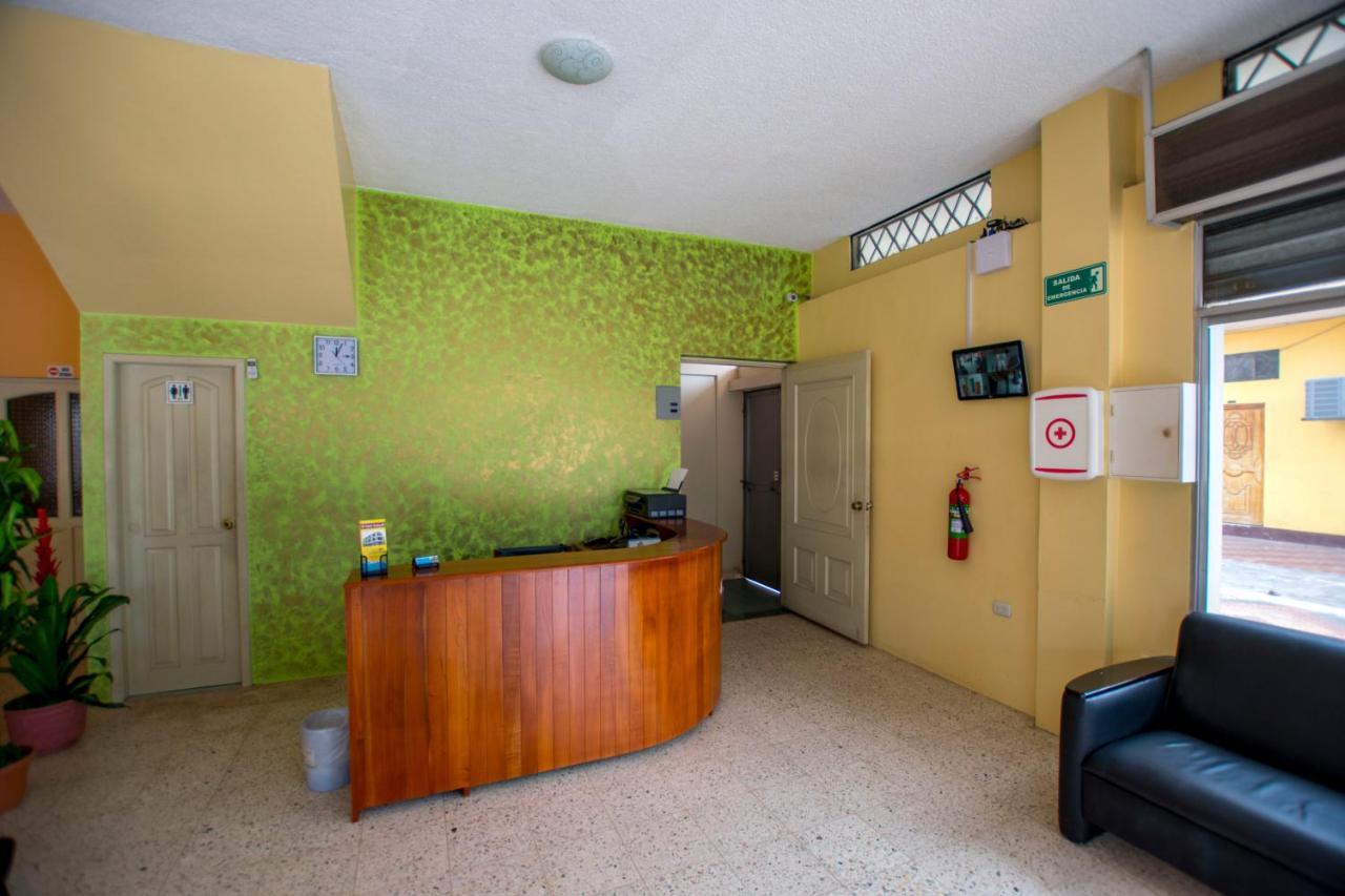 Hostal Andry Puerto Baquerizo Moreno Exterior foto