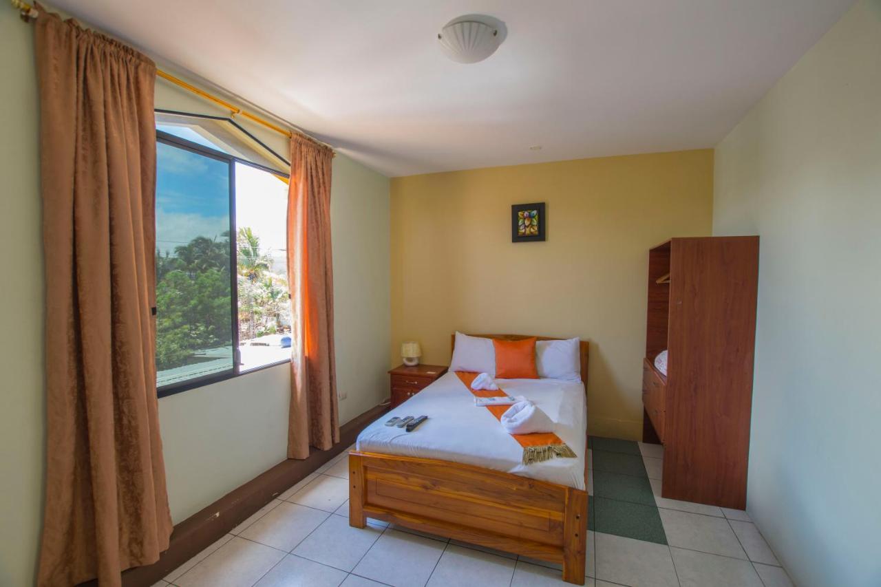 Hostal Andry Puerto Baquerizo Moreno Exterior foto