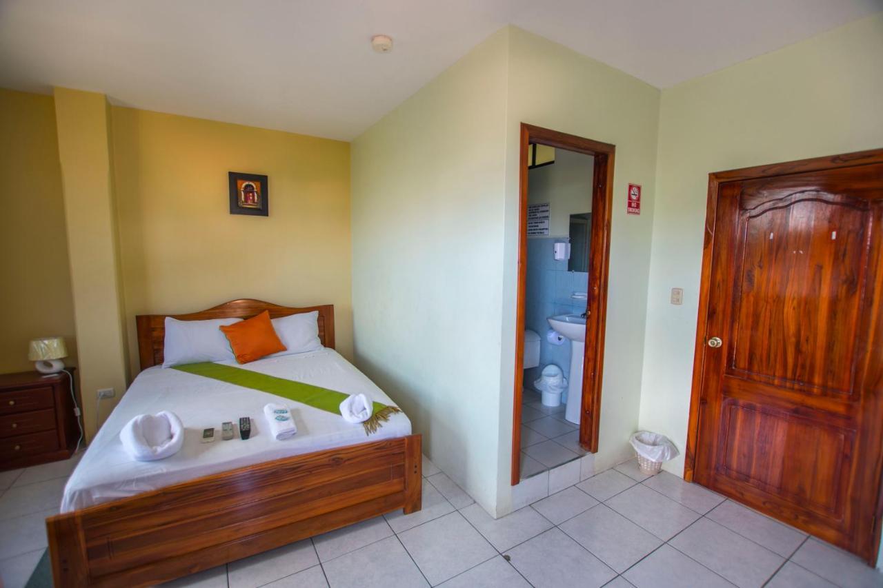 Hostal Andry Puerto Baquerizo Moreno Exterior foto