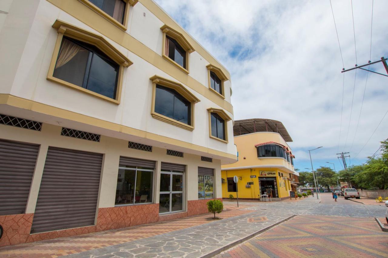 Hostal Andry Puerto Baquerizo Moreno Exterior foto