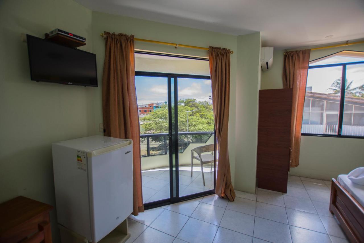 Hostal Andry Puerto Baquerizo Moreno Exterior foto